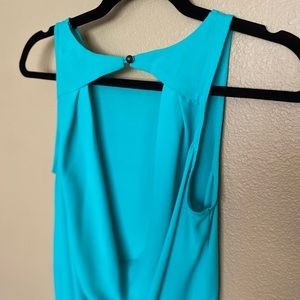 Open- Back Sleeveless Blouse (S)
